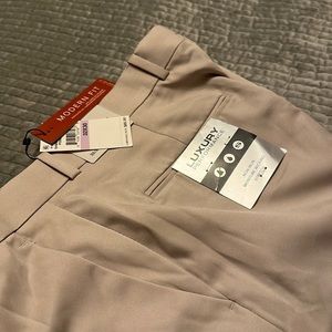 Men’s pant  . New with tag never opendc